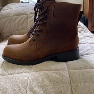 NWOT Clark’s Leather Boots